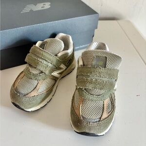 New Balance Teddy Santis x 990v4 Hook and Loop Toddler 'Olive' Sneakers, Sz 6
